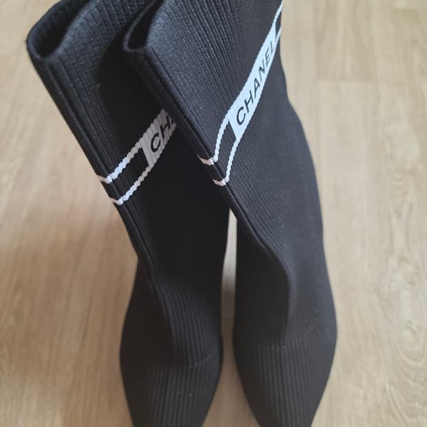 샤넬로고부츠 240