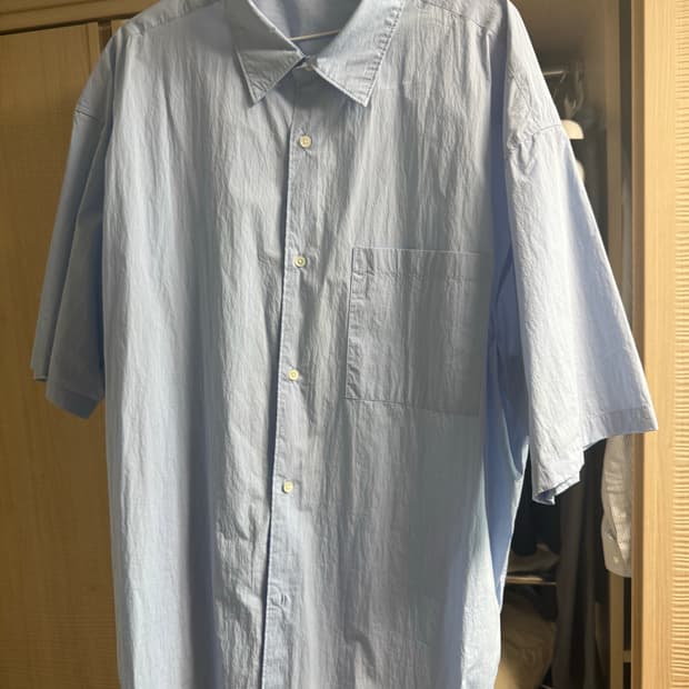 블랭크룸 하프셔츠 팔아요 3사이즈