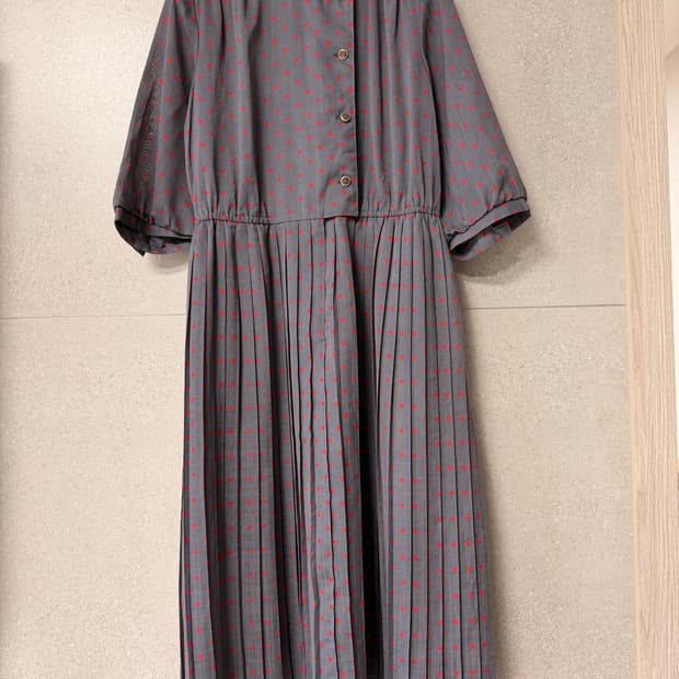 그레이 땡땡이 플리츠 원피스