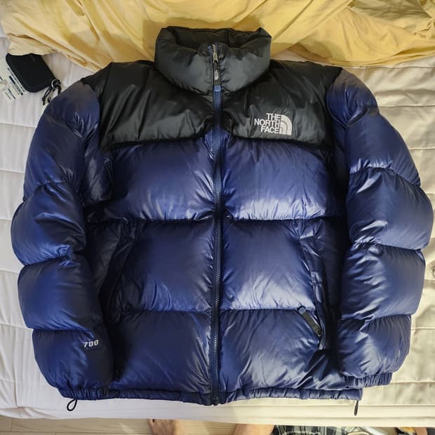 노스페이스 눕시 700 패딩 네이비 105 A급