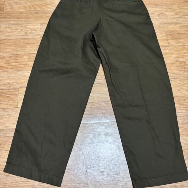 유니클로 U 올리브 와이드 팬츠 31인치