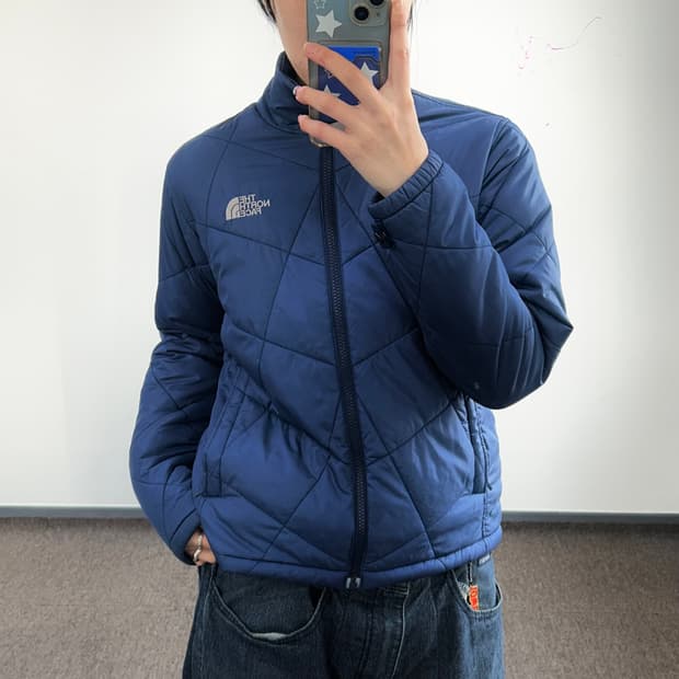 The north face 노스페이스 퀼팅 네이비 경량패딩 