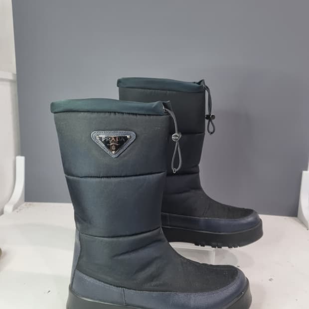 프라다 37 빈티지패딩부츠