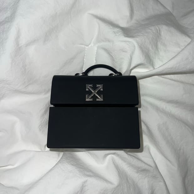 오프화이트 에어팟프로 케이스