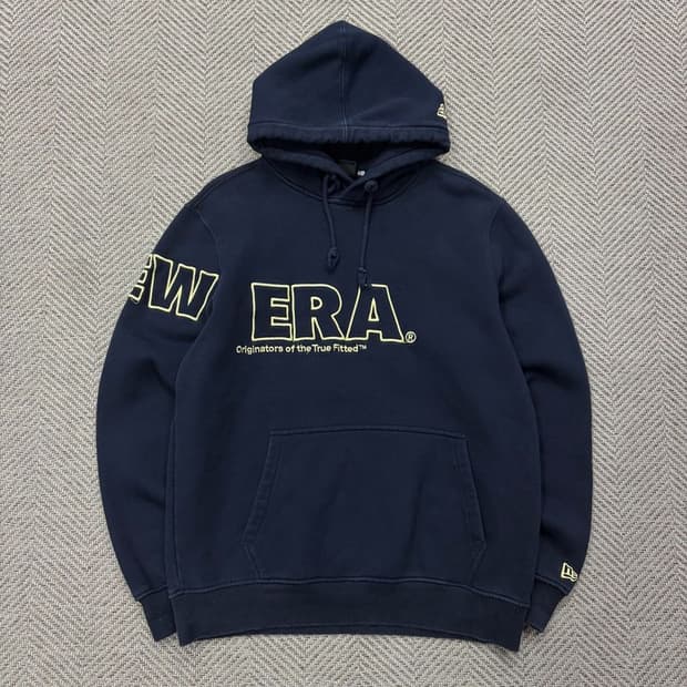 뉴에라 자수 그래픽 후드티 v2581