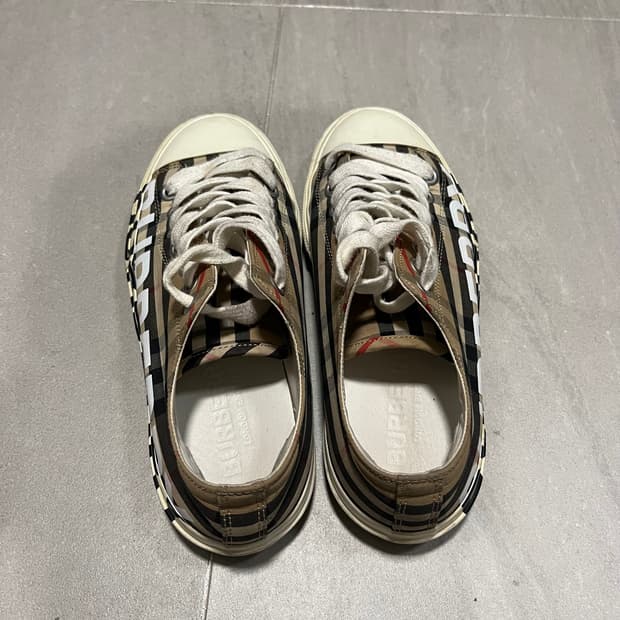 버버리 로고 프린트 빈티지 체크 베이지 (240)