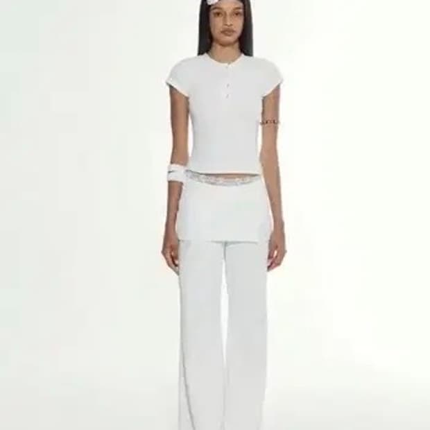 플리즈노팔로우 모모탑 화이트