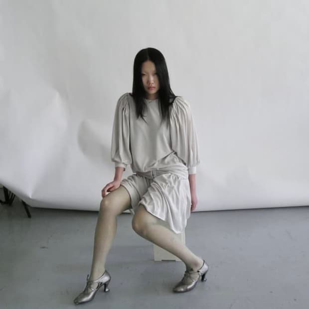 에옹쓰 eonts 아르누보 드레스 세이지 그린