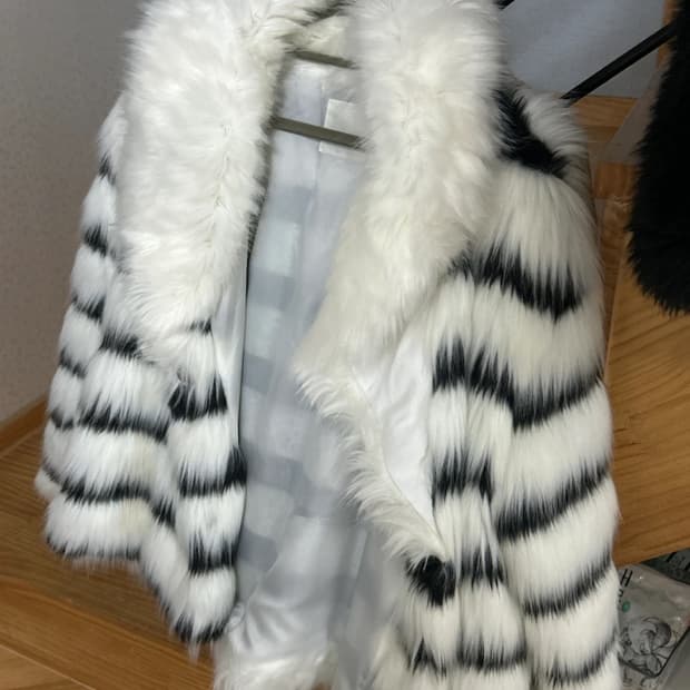 줄로그 julllog 퍼자켓 새상품