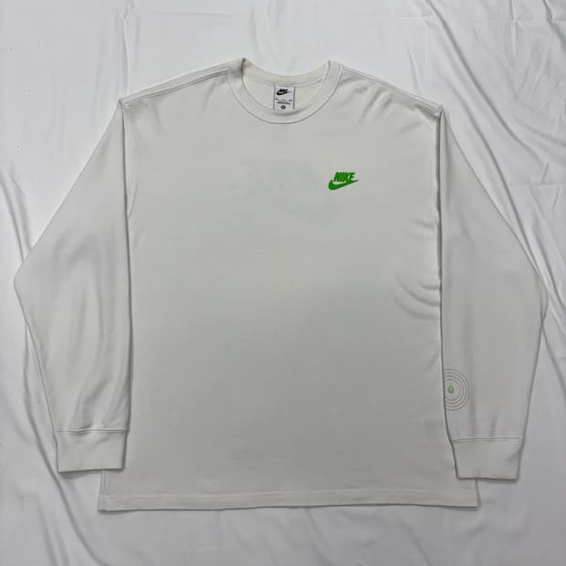 나이키 NSW 스우시 롱스리브 긴팔티