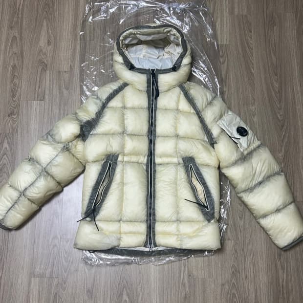 CP컴퍼니 디디쉘 피스타치오 베이지 L사이즈