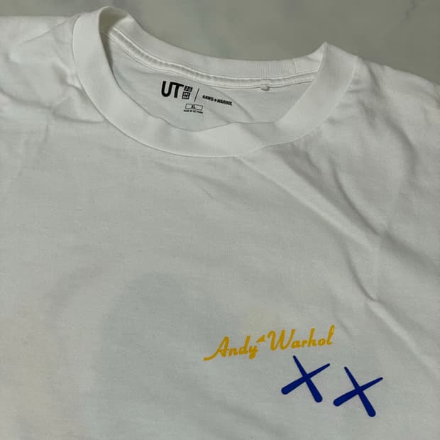 유니클로xkaws UT 반팔 티셔츠 XL