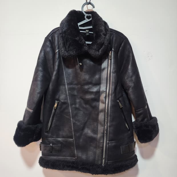 ZEN 블랙 무스탕 자켓