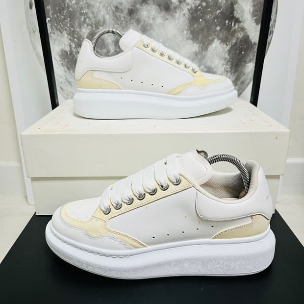 정품 38) 알렉산더 맥퀸 누벅 오버솔 스니커즈 240~245