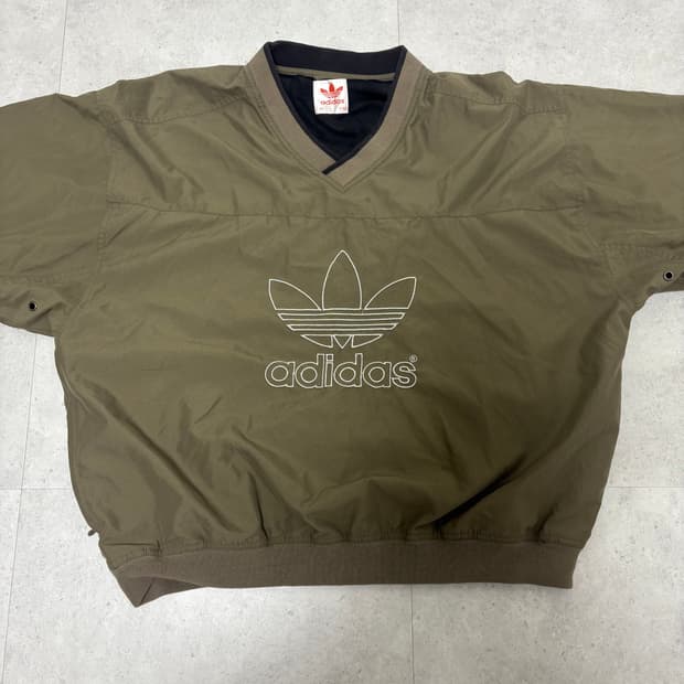 아디다스 올드스쿨 빅로고 웜업