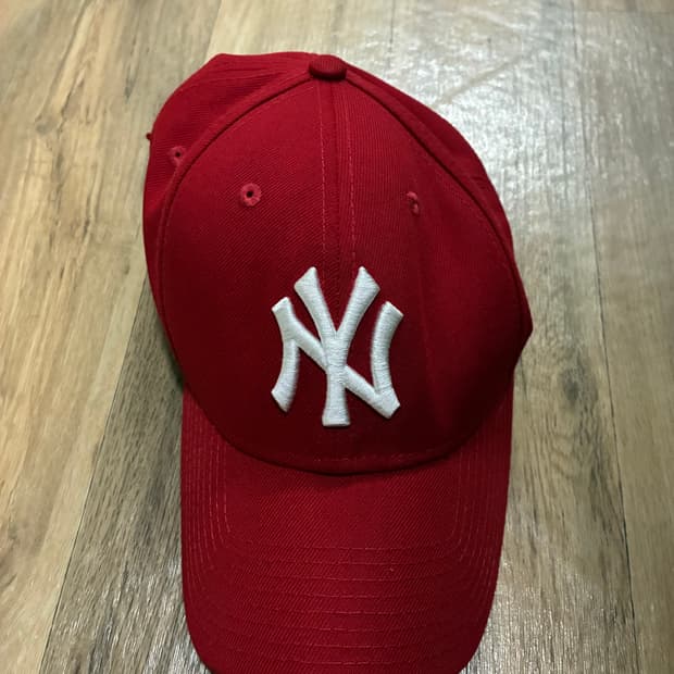 [새상품] 뉴에라 레드 모자