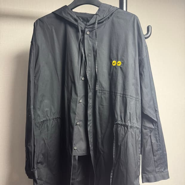 송지오 송민호콜라보셔츠 50사이즈