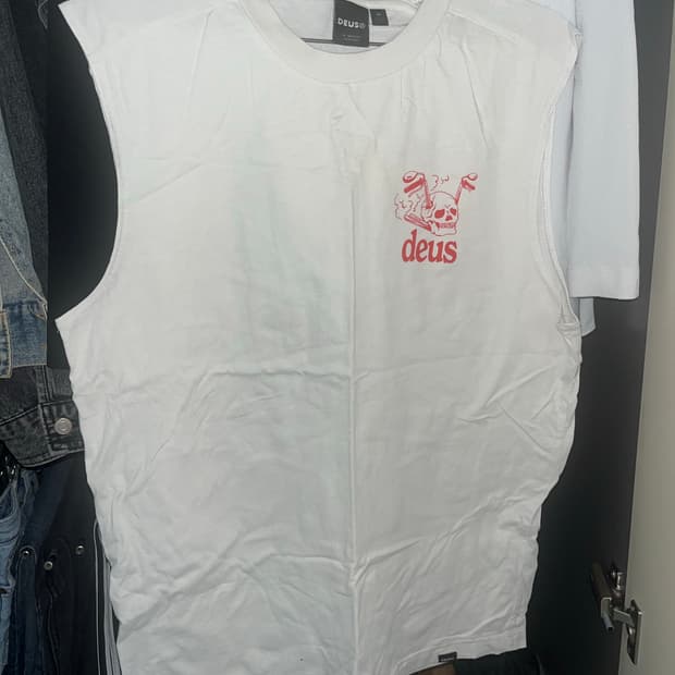 DeusExMachina 화이트 슬리브리스 M