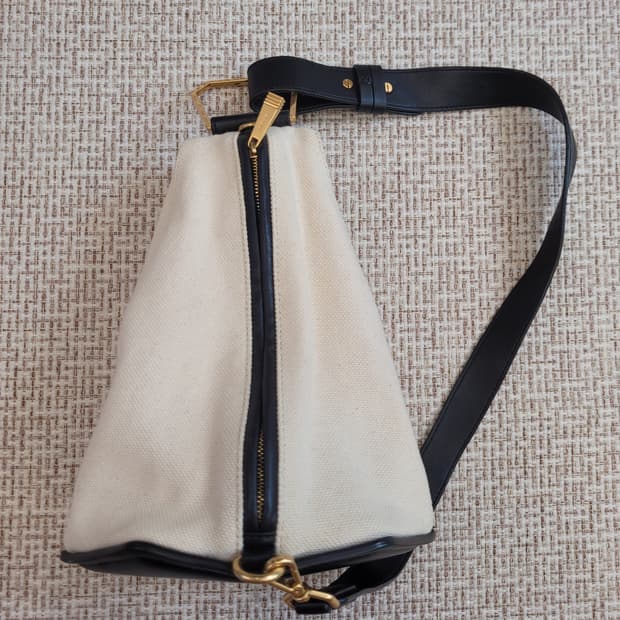 루에브르 삭드 트럼펫백 아이보리/블랙
