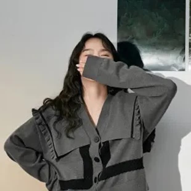 Kuose V-neck Lapel Grey Women Cardigan 
