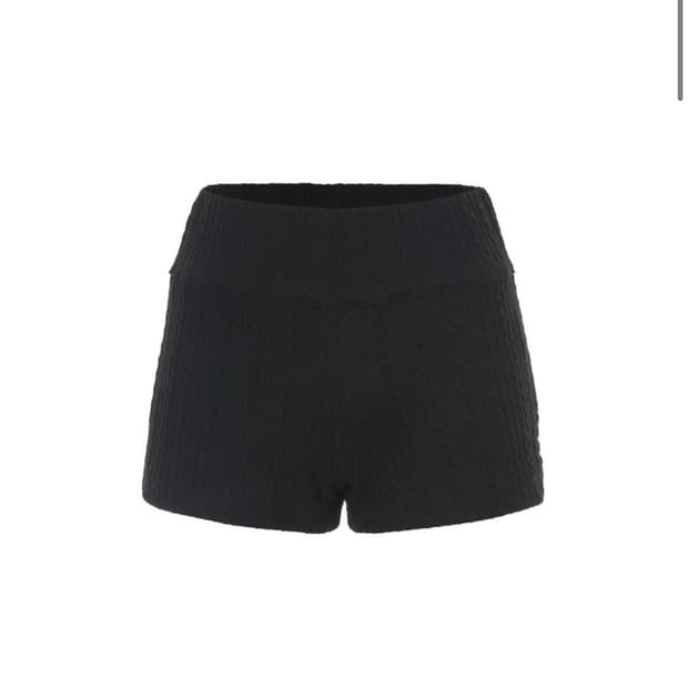 Wsc아카이브 케이블숏츠 구해요!!!!!!