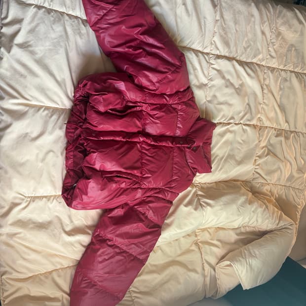 미네랄 레드 패딩 2 way puffer