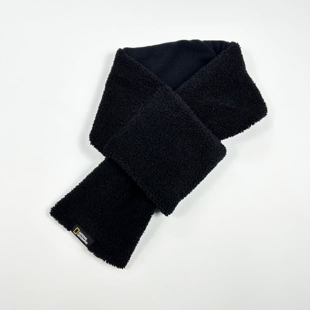 내셔널지오그래픽 블랙 후리스 목도리