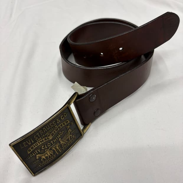 리바이스 빈티지  웨스턴 브라운 레더 금장 버클 벨트 Levi’s