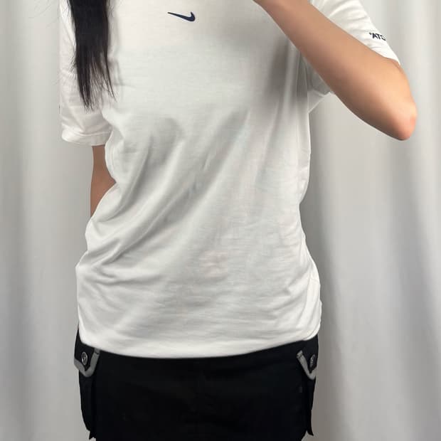나이키 녹타 카디널 스탁 에센셜 반팔
