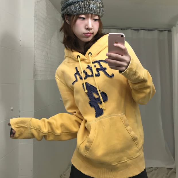 아베크롬비 머스타드 옐로우 아플리케 후드티
