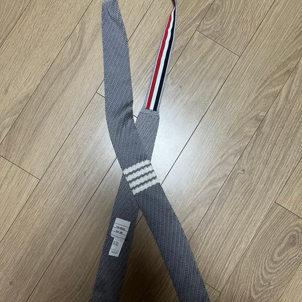 톰브라운 실크 니트 넥타이