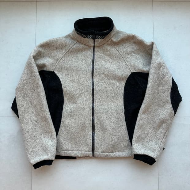 Alf알프 리리집업 아플리케 투톤 플리스자켓