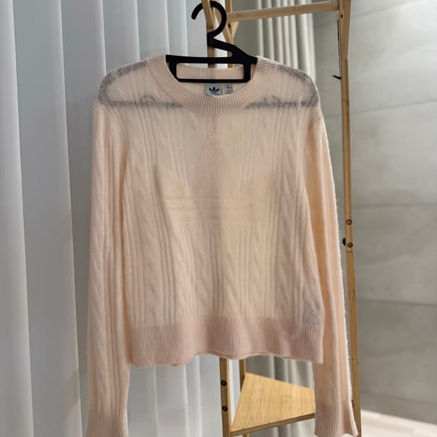 희귀매물!! 아디다스 딸기우유 핑크 니트 세미크롭