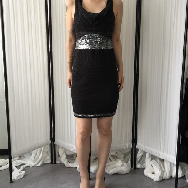 Glitter beads point knit onepiece