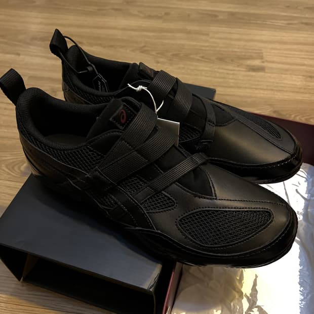 아식스X이세이미야케 하이퍼 테이핑 블랙 290