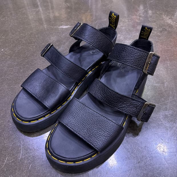 닥터마틴 그리폰 쿼드 샌들 스트랩 샌들 270