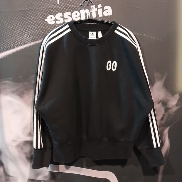 아디다스 눈알 삼선 맨투맨