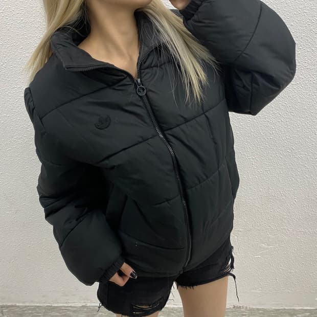 아디다스 화이트라인 블랙 패딩 M