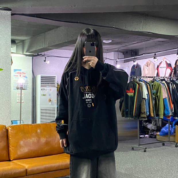 골스튜디오 WWFC 그래픽 블랙 후드티 B4569