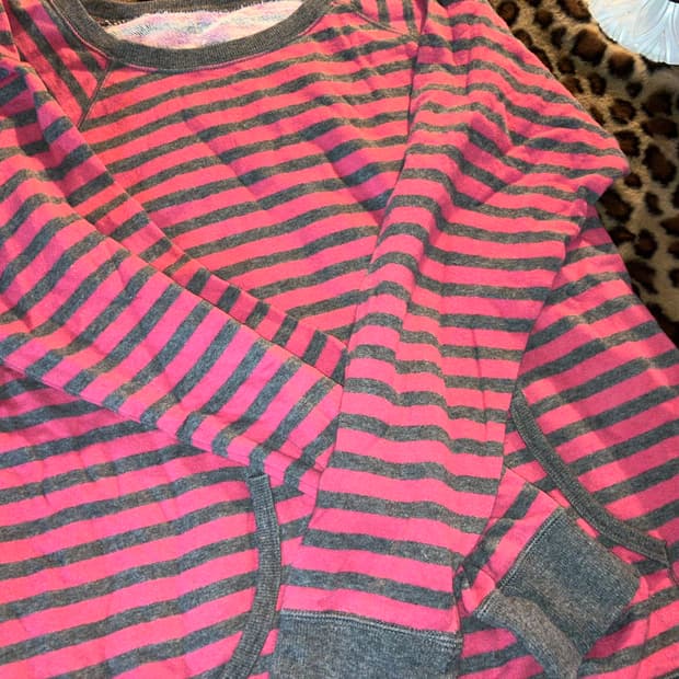 jpn 핑크 그레이 롱슬리브 스웻셔츠