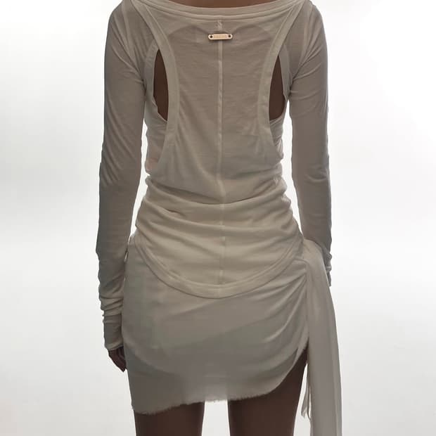 Nache 나체 24 prefall 백포인트 롱슬리브 블랙