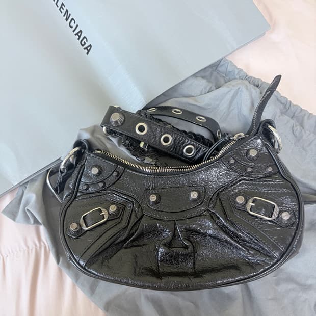 발렌시아가 르카골 xs 블랙