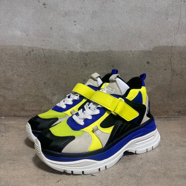 준지 19fw 청키 레더 스트랩 스니커즈 255