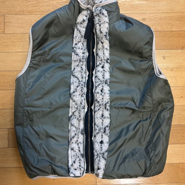 캐피탈 리버시블 플리스 조끼