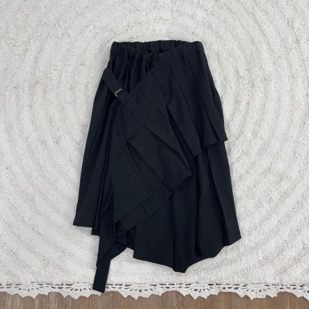 Gomme 고무 플리츠 스커트