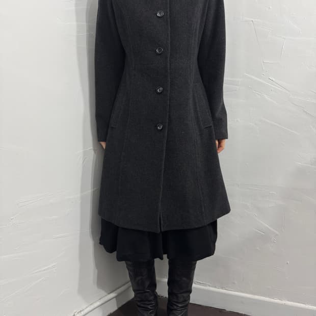 concezione button coat