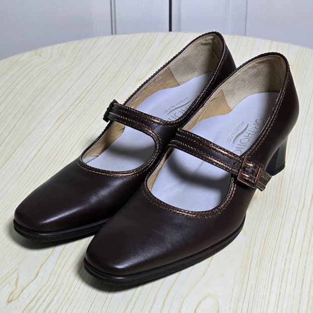 아식스 오소틱스 브라운 레더 구두 240