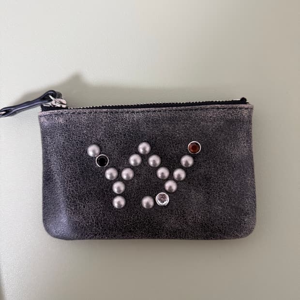 오픈 와이와이 스터드 카드지갑