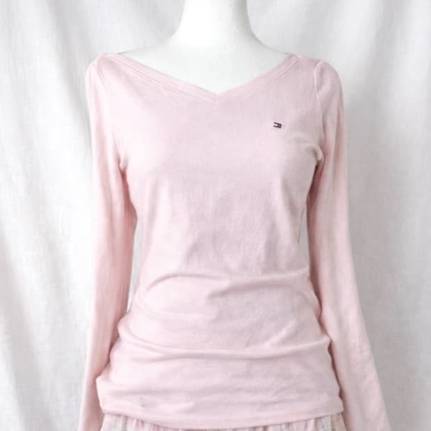 타미힐피거 베이비핑크 롱슬리브