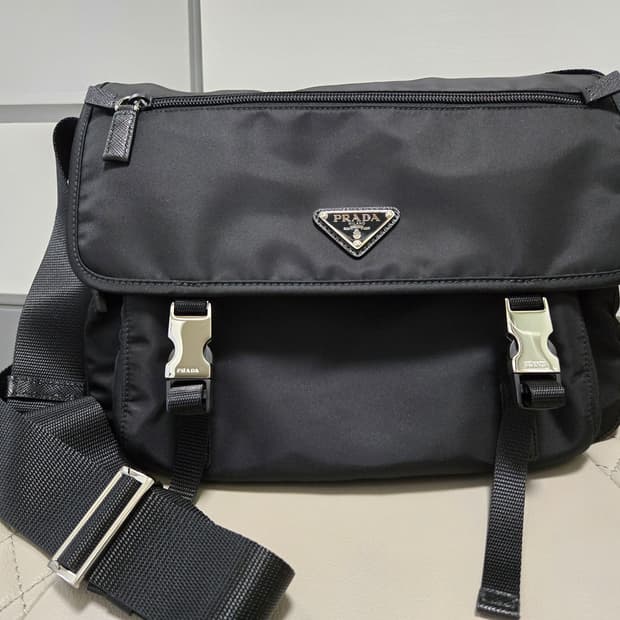 프라다 리나일론 숄더백